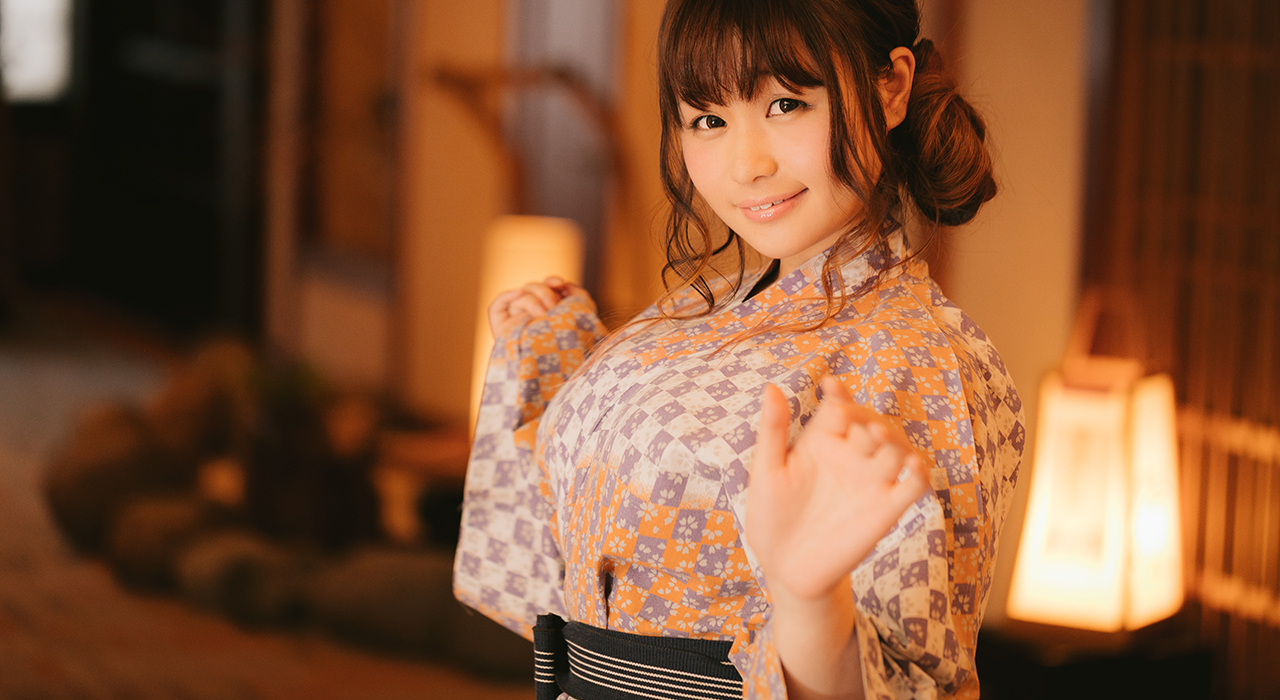 浴衣を着た女性